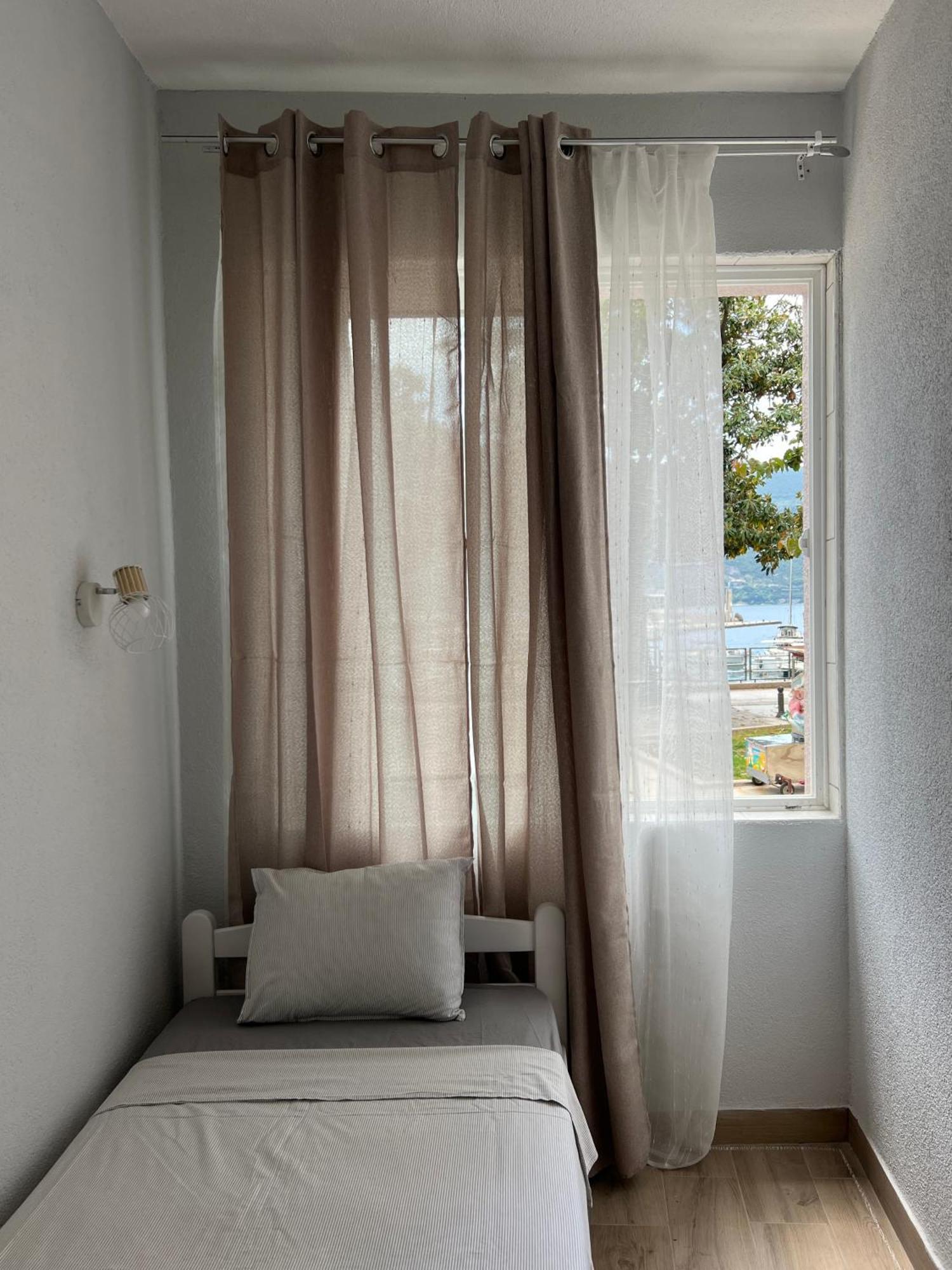 Apartments Astoria Hn 赫尔采格诺维 外观 照片